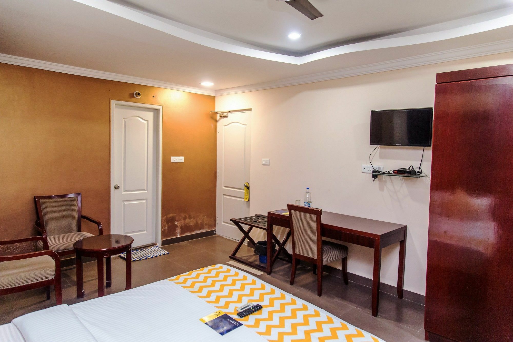 Fabexpress Oriental Suites III - Btm Mico Layout Bangalore Exterior photo