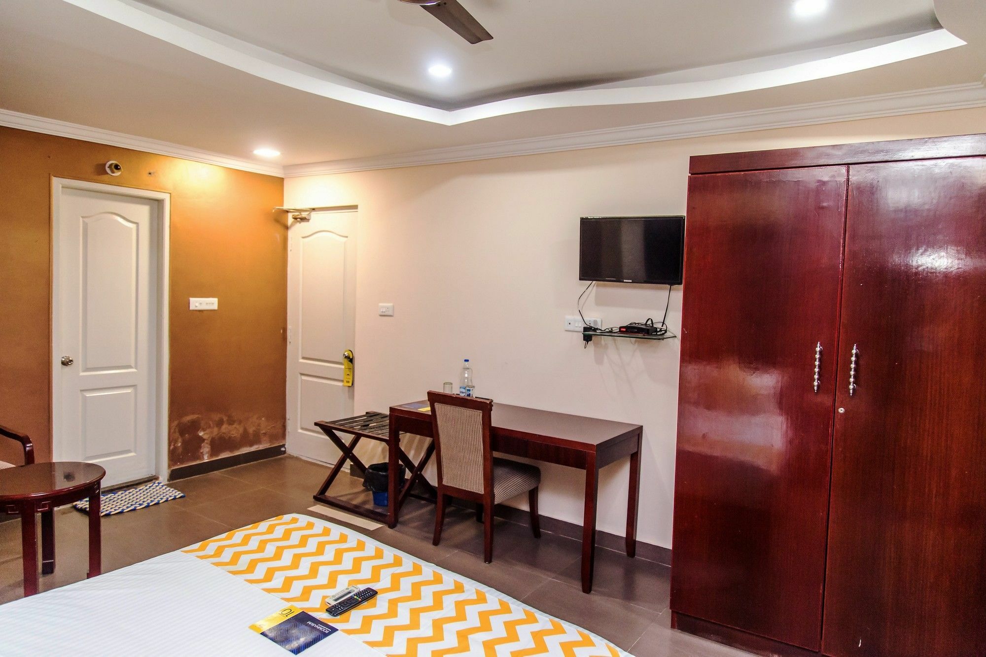 Fabexpress Oriental Suites III - Btm Mico Layout Bangalore Exterior photo