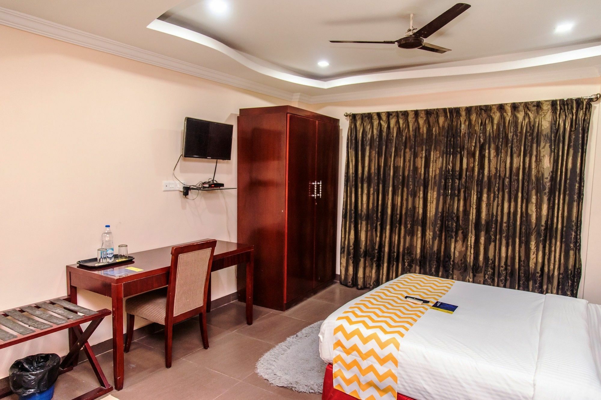 Fabexpress Oriental Suites III - Btm Mico Layout Bangalore Exterior photo